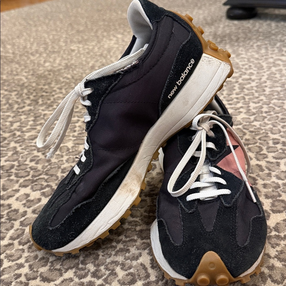 New Balance 327 women’s size 9. Black w/pink logo. Comfortable & FUN… L🩷🩷K! - Picture 4 of 15